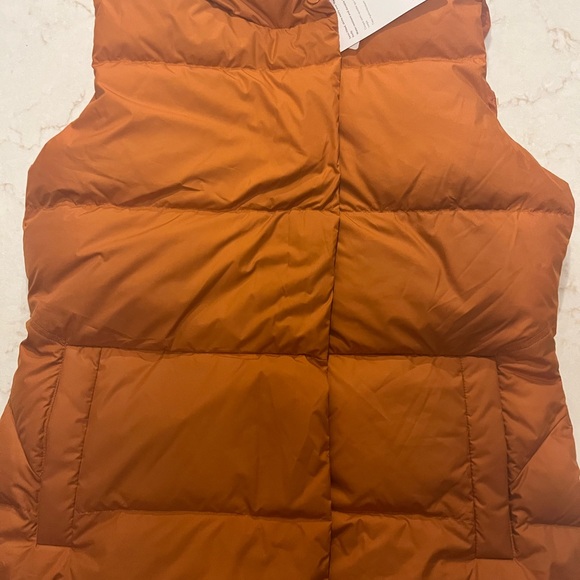 Athleta Puffy Down Vest – Rust Orange – Women’s Large – NWT - Picture 4 of 7